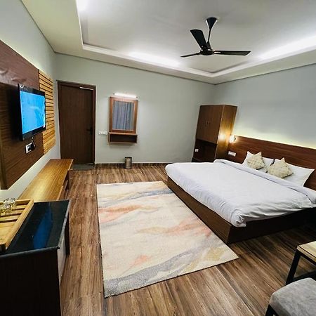The Foresta By Orchid Hospitality & Holidays Hotell Mukteshwar Exteriör bild