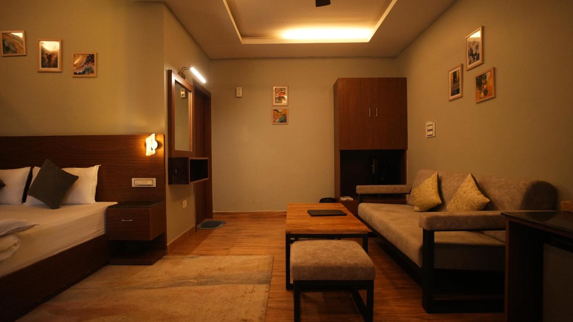 The Foresta By Orchid Hospitality & Holidays Hotell Mukteshwar Exteriör bild